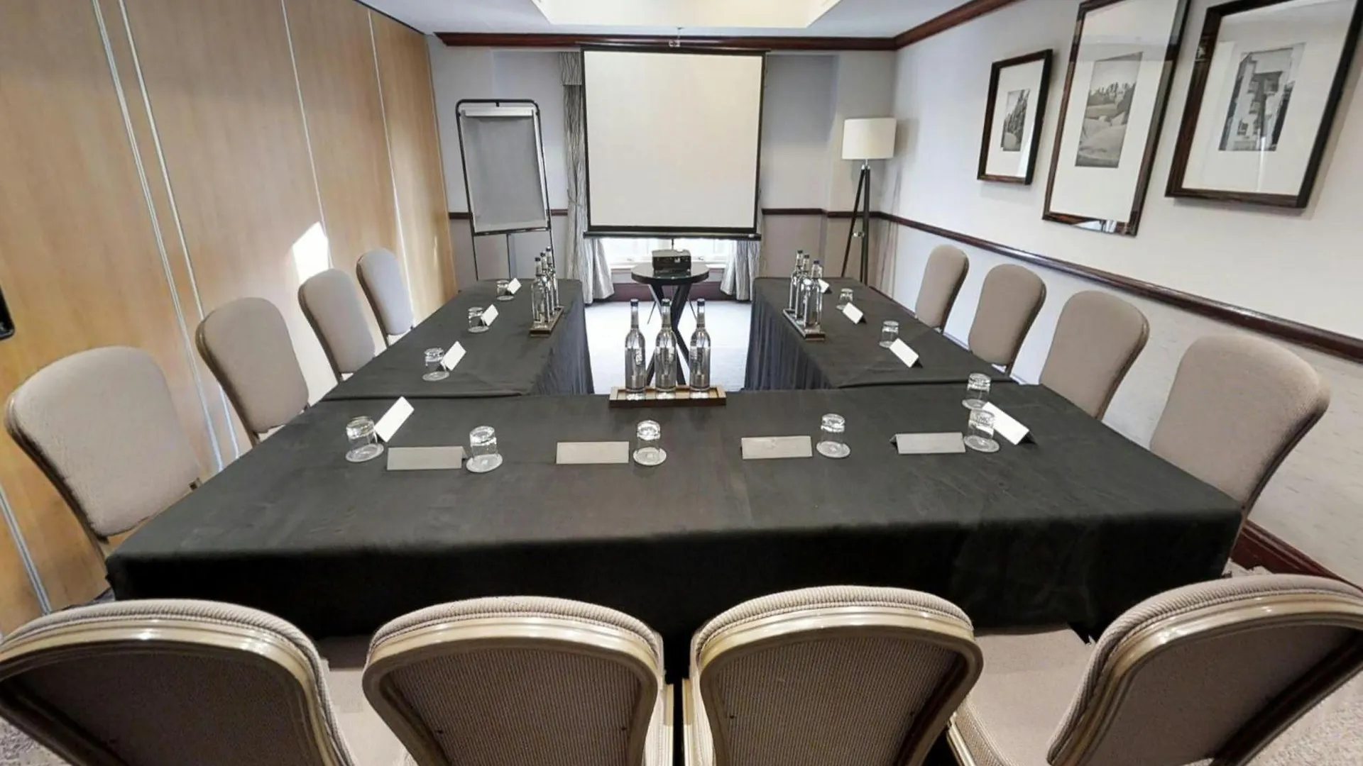 Edinburgh Marriott Hotel Holyrood 4*,  Storbritannien