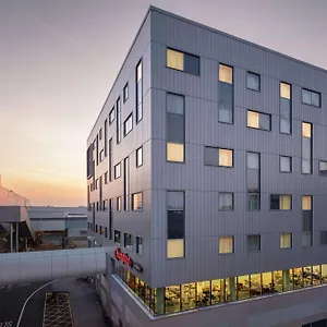 Hampton By Hilton London Gatwick Airport Hotel Horley
