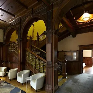 B+B Edinburgh Hotel