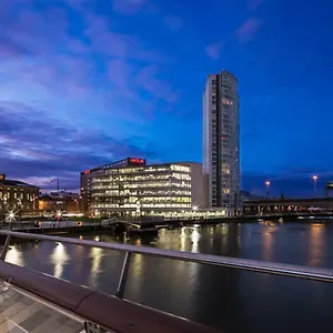 Luxury 2 Bedroom In Prime City Location Appartement Belfast
